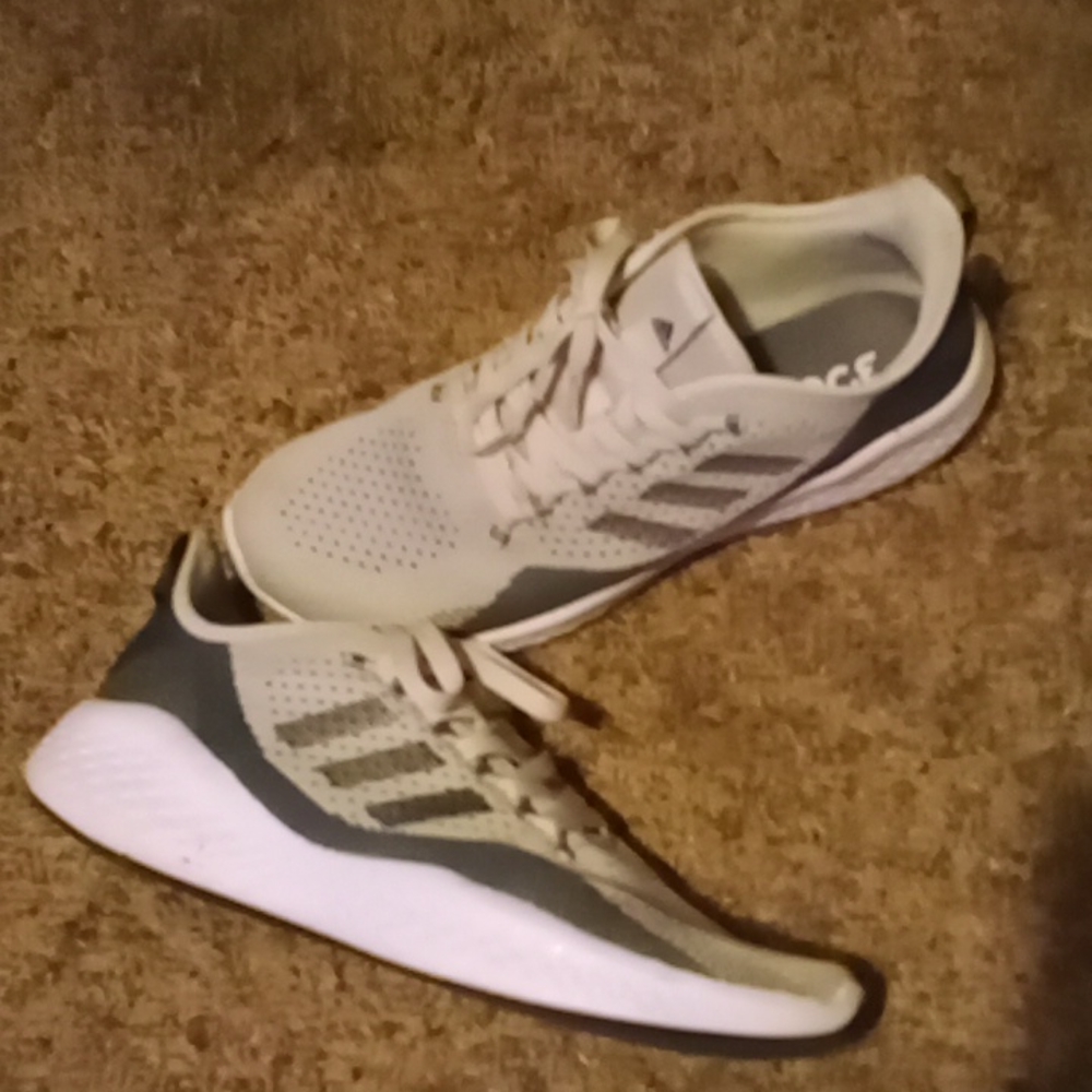 Adidas Bounce 10